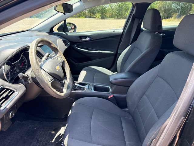 Used 2019 Chevrolet Cruze LS w/ LS Convenience Package FWD image 9