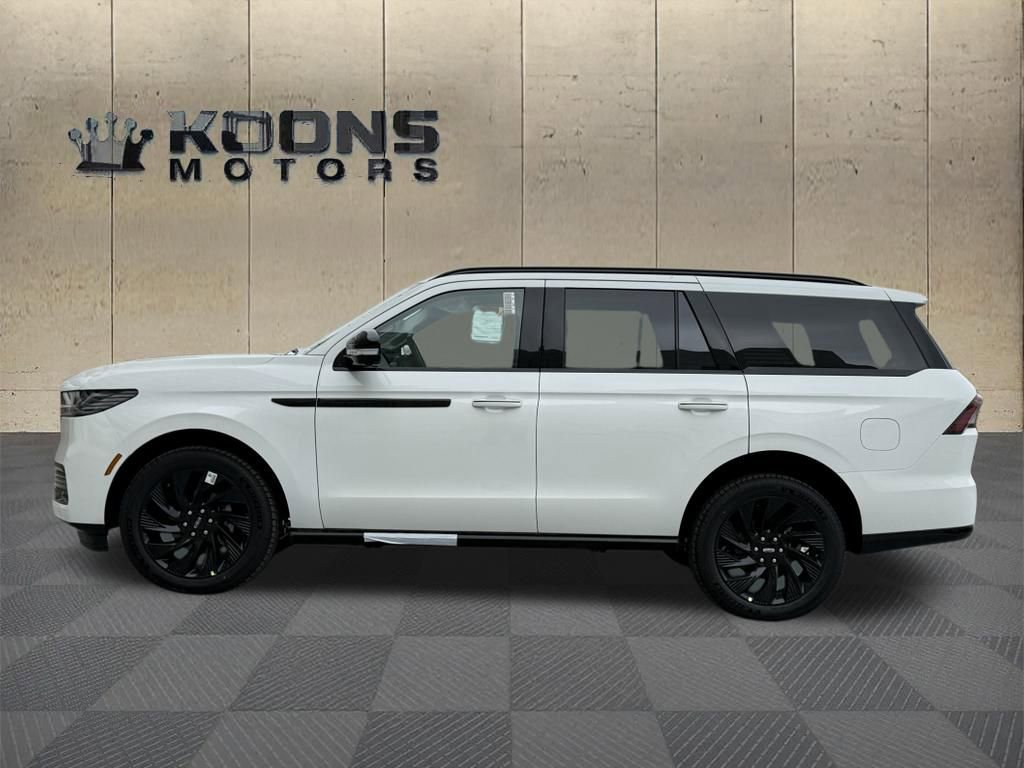New 2026 Lincoln Navigator Reserve AWD/4WD image 2