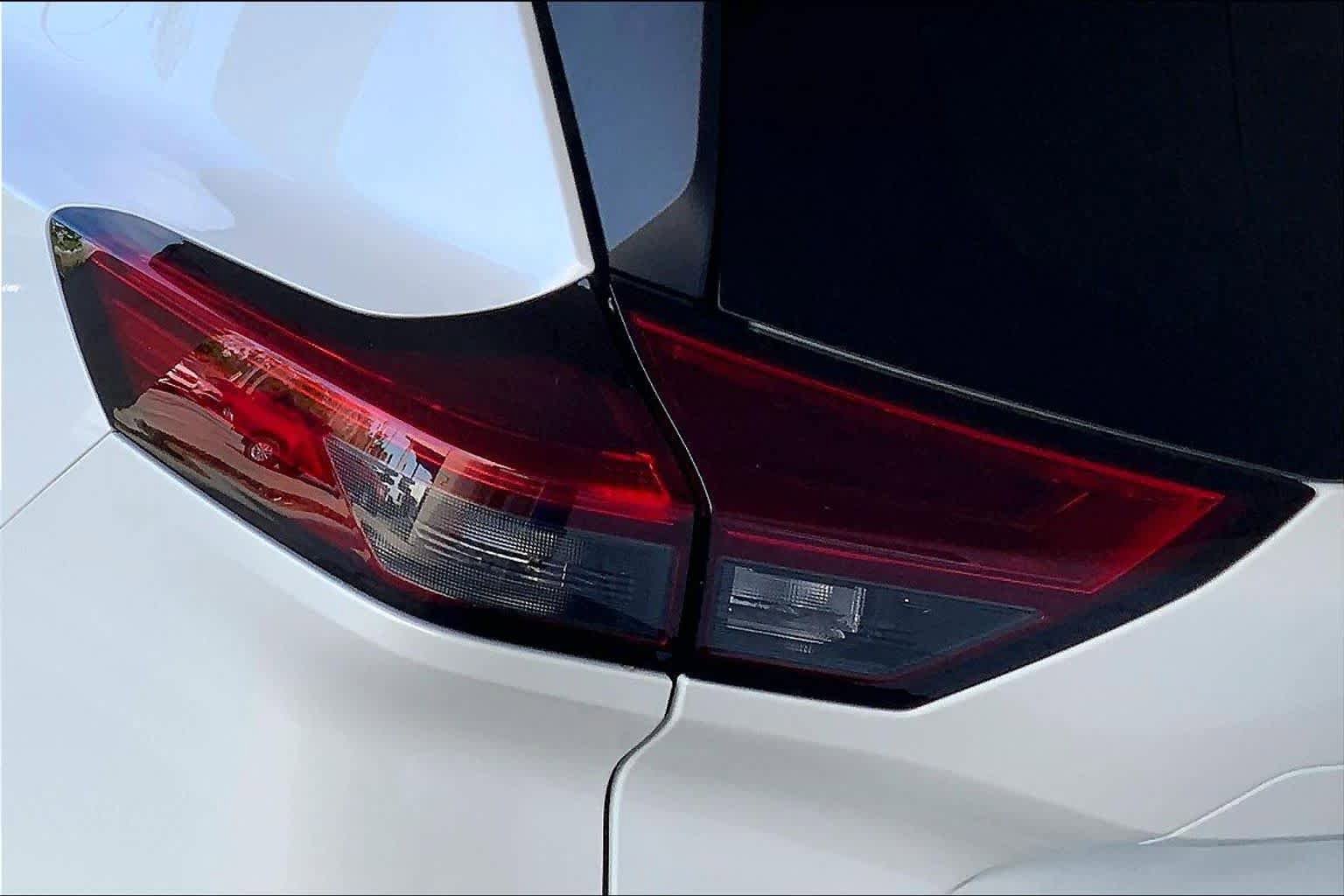 Used 2022 Nissan Rogue SV FWD image 28