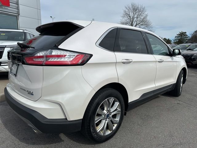 Used 2019 Ford Edge Titanium w/ Cold Weather Package image 7