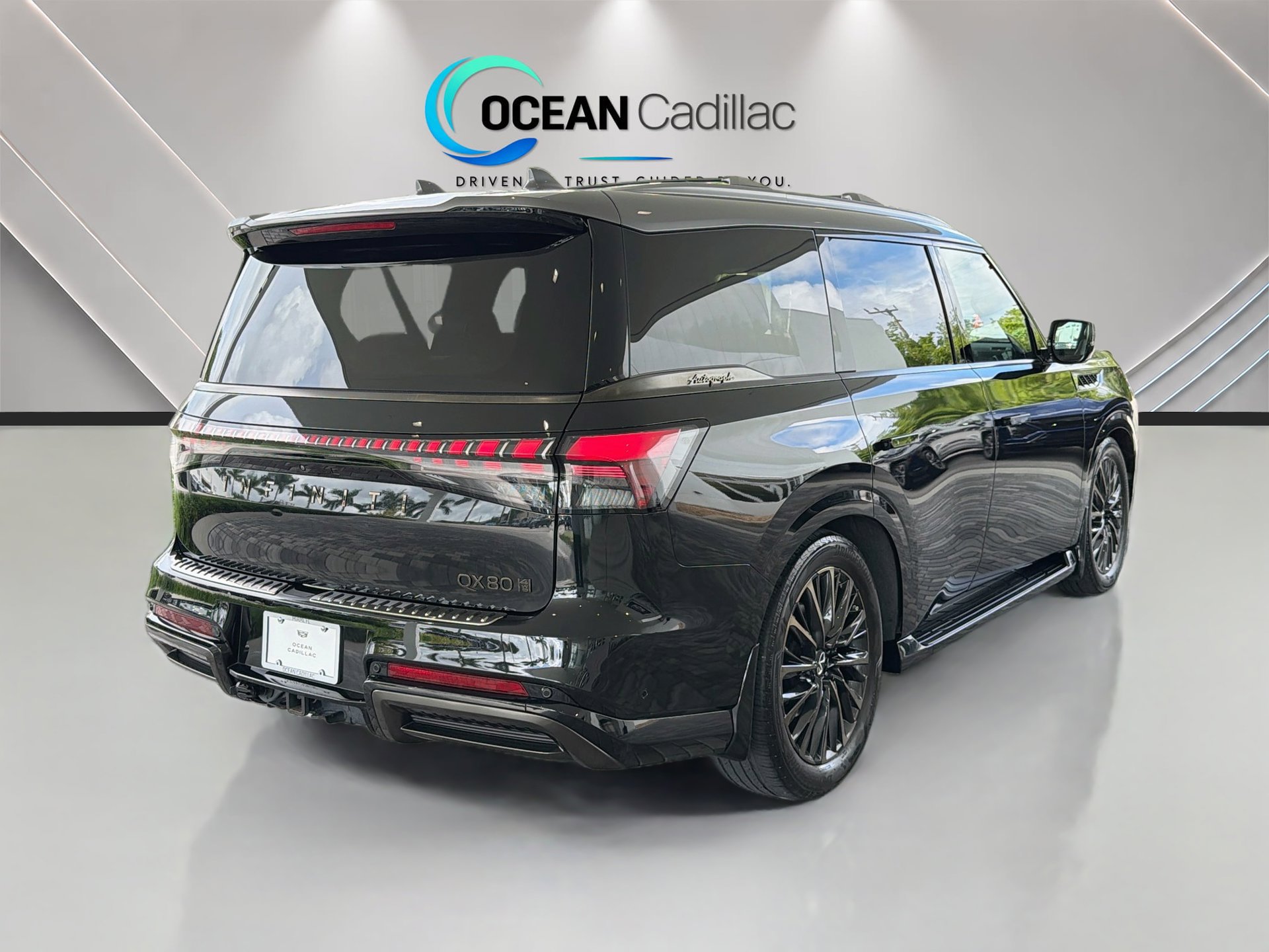 Used 2025 INFINITI QX80 Autograph w/ Autograph Exterior Package AWD/4WD image 5