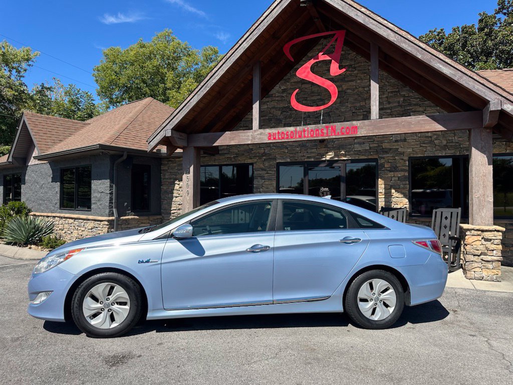 Used 2014 Hyundai Sonata Hybrid FWD image 2