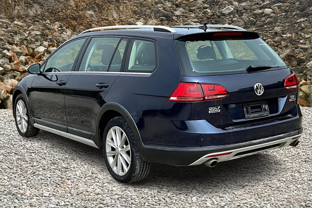Used 2017 Volkswagen Golf Alltrack S image 10