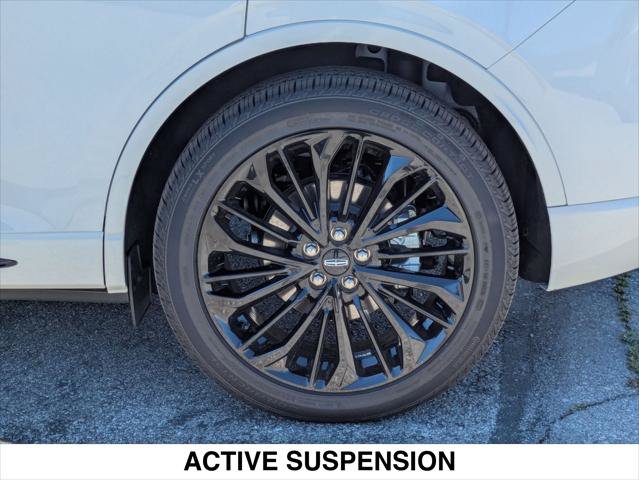 Used 2025 Lincoln Corsair Grand Touring w/ Equipment Group 302A AWD/4WD image 9
