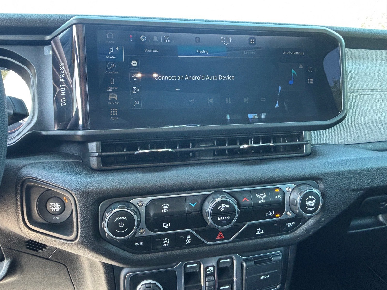 Used 2025 Jeep Gladiator Sport AWD/4WD image 14