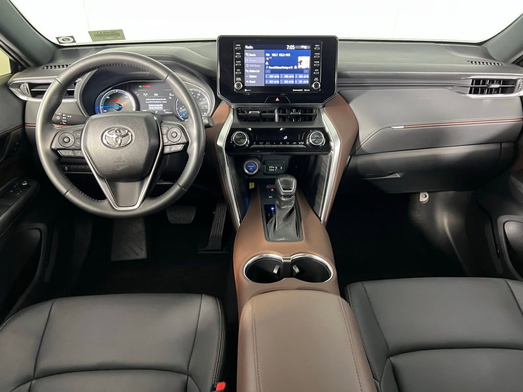 Used 2022 Toyota Venza XLE image 14