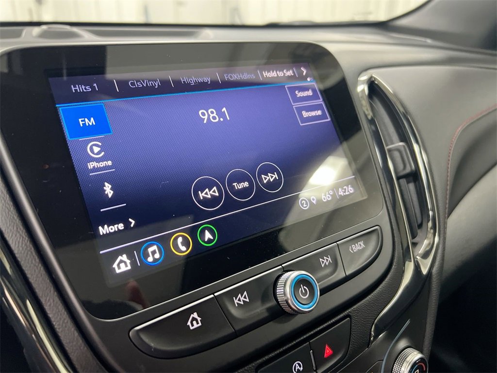 Used 2022 Chevrolet Equinox RS w/ RS Leather Package image 13