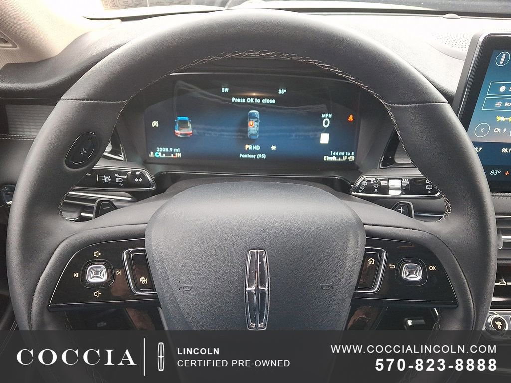 Used 2025 Lincoln Corsair AWD w/ Equipment Group 101A image 20