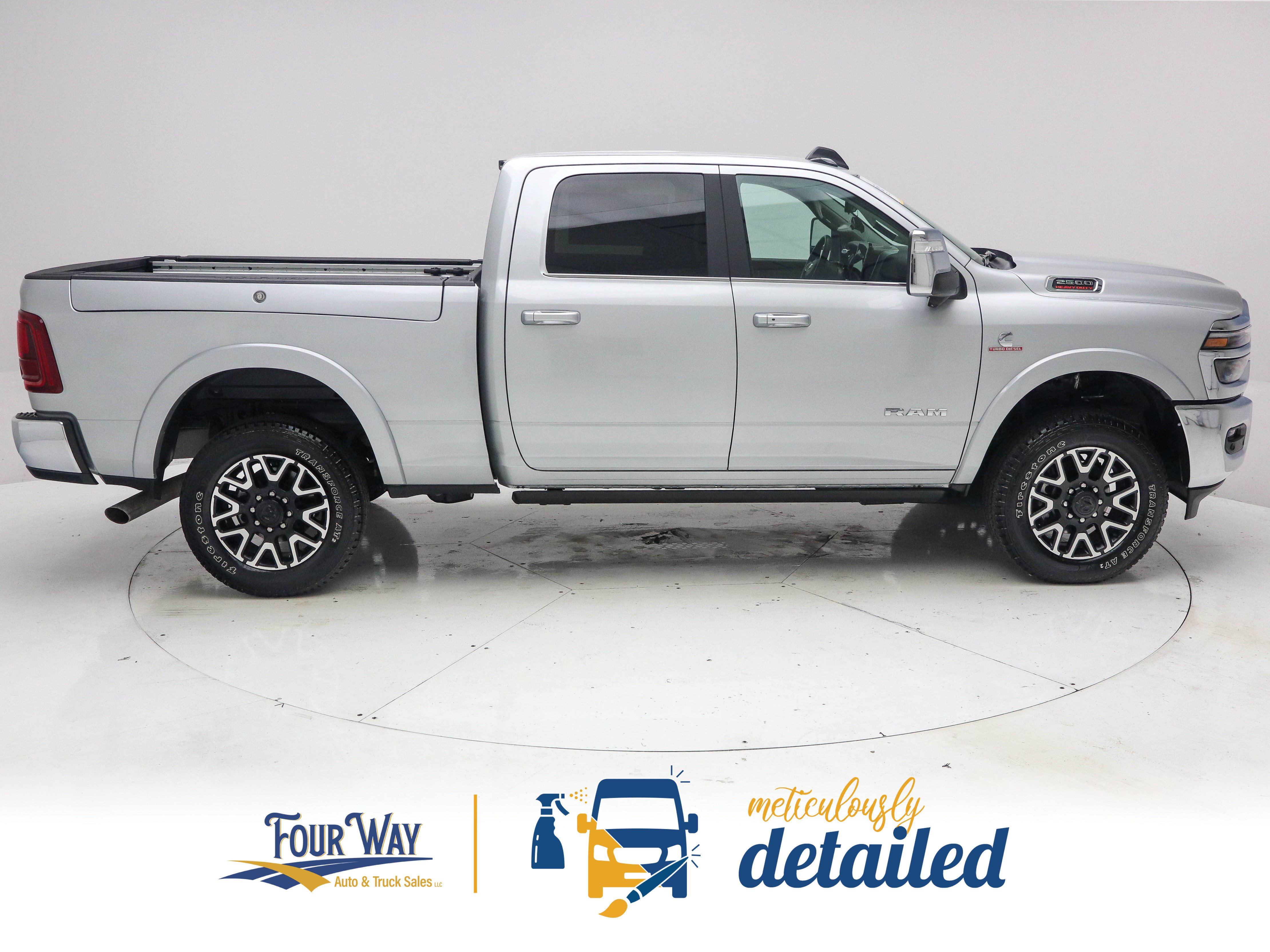 Used 2026 RAM 2500 Limited AWD/4WD image 2