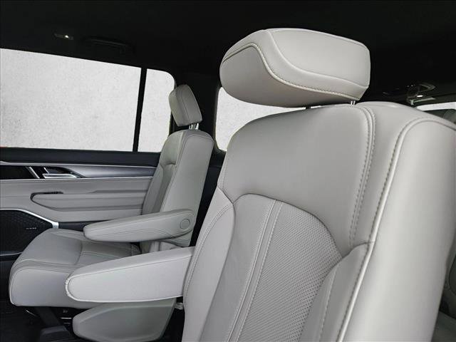 New 2026 Jeep Grand Wagoneer Limited image 15