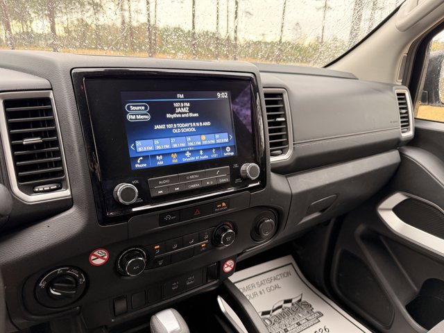 Used 2023 Nissan Frontier SV image 17