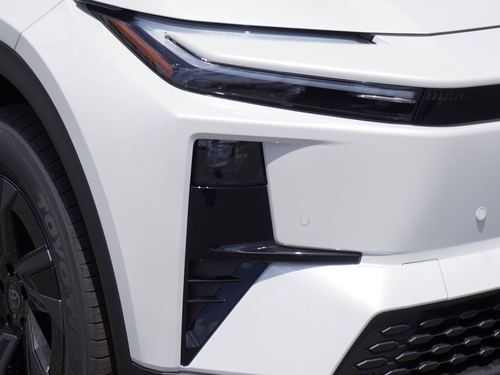 New 2026 Toyota C-HR AWD/4WD image 3