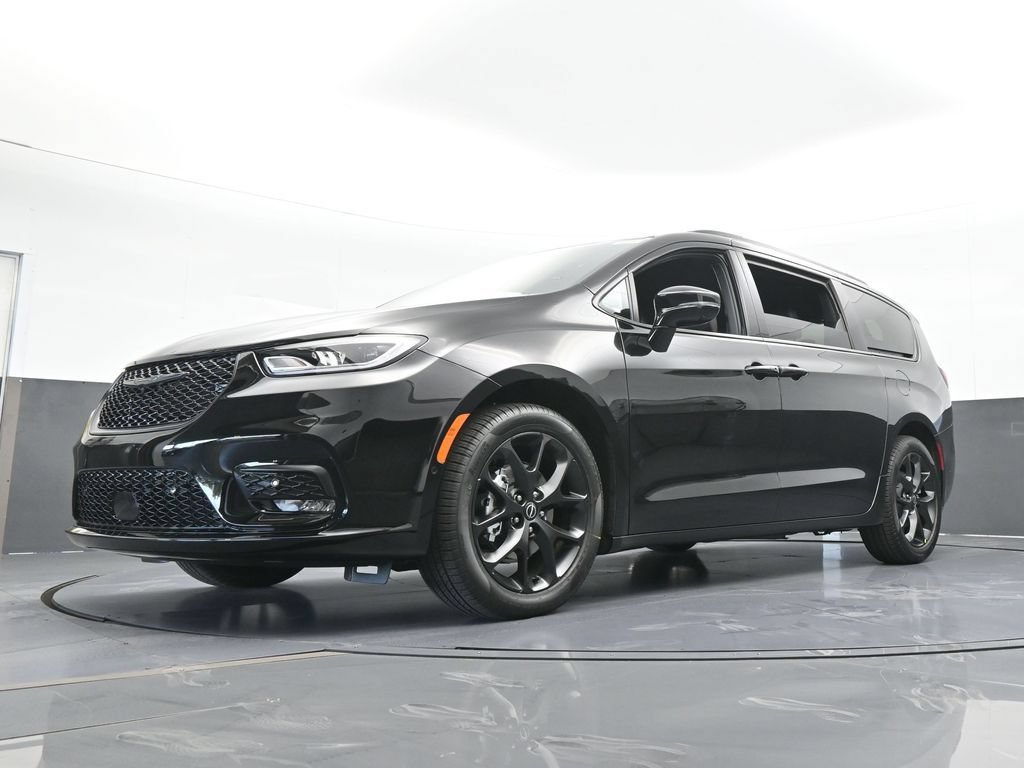 New 2026 Chrysler Pacifica Select w/ S Appearance Package FWD image 55