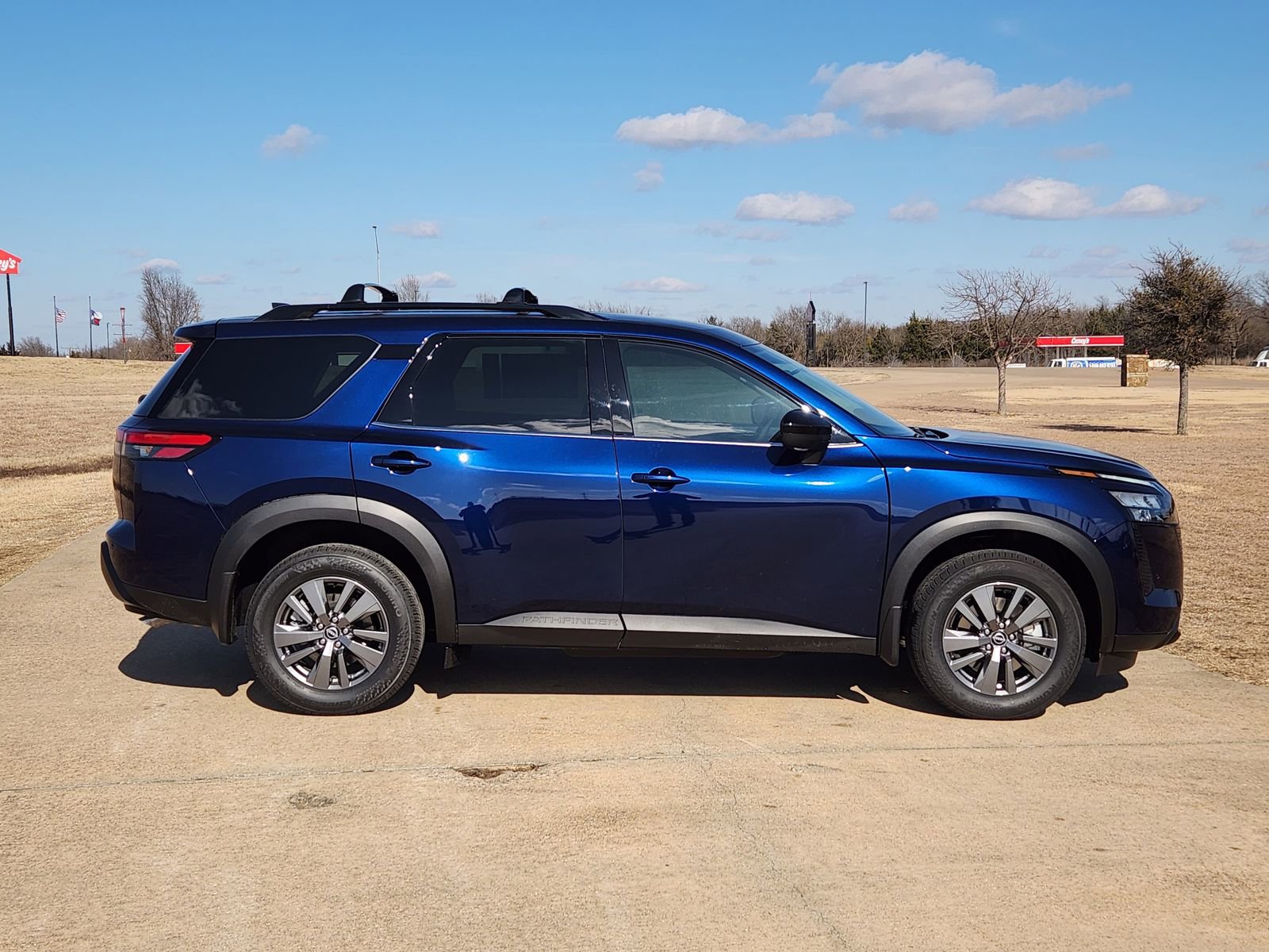 New 2026 Nissan Pathfinder SV image 7