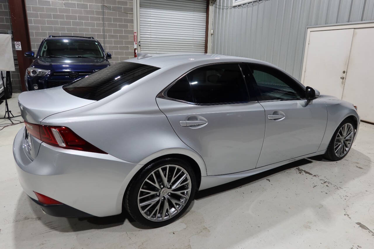 Used 2016 Lexus IS 300 AWD w/ Navigation System Package image 5