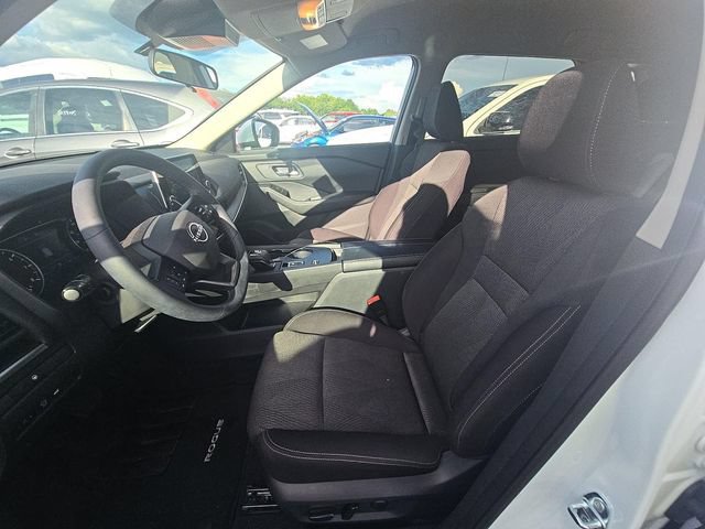 Used 2026 Nissan Rogue SV FWD image 6