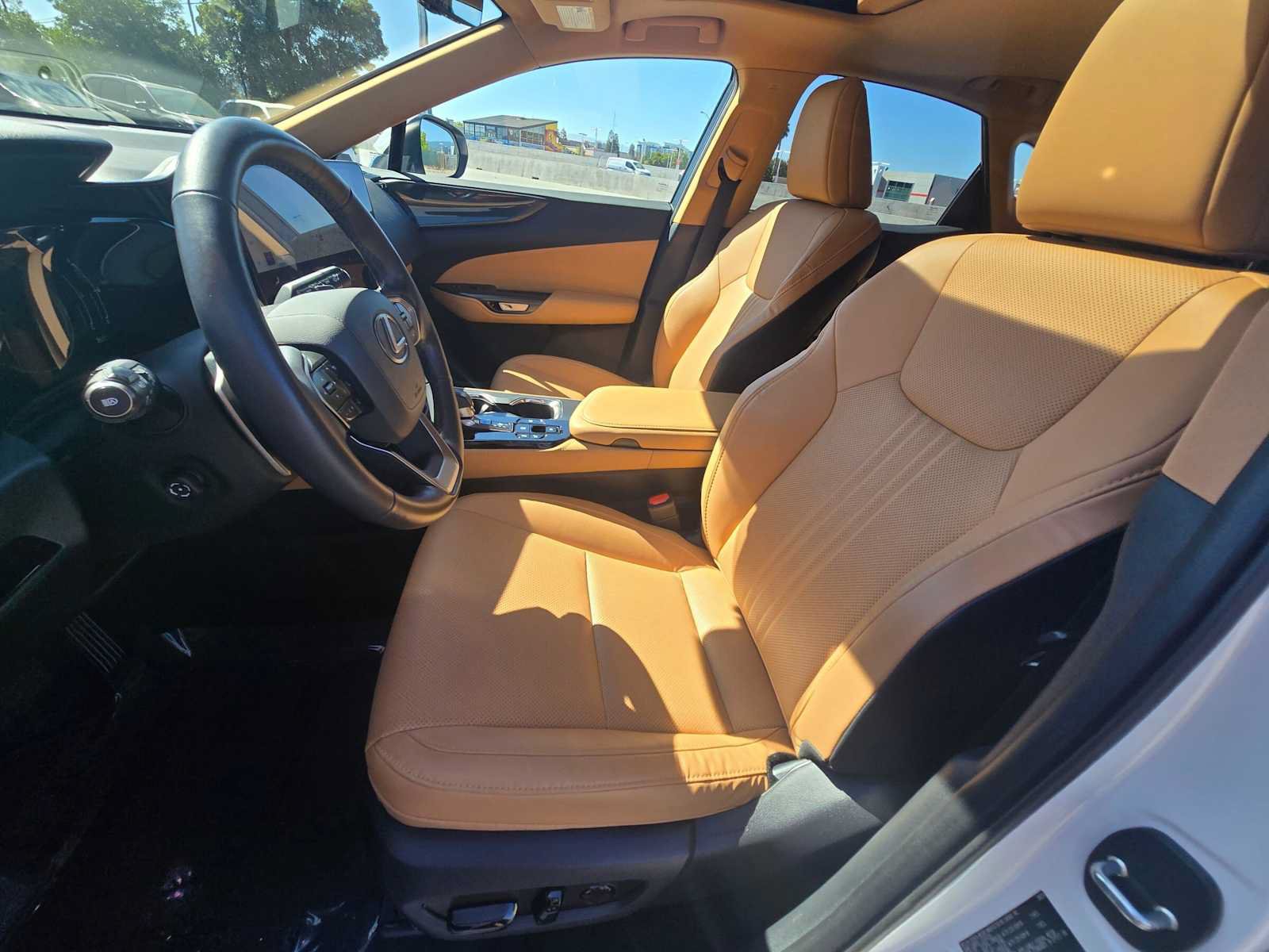 Used 2025 Lexus NX 350h AWD w/ Accessory Package (2T) image 22