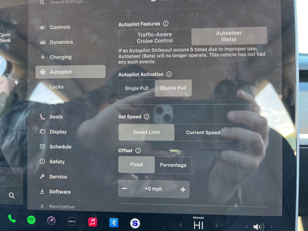 Used 2021 Tesla Model Y Long Range image 25