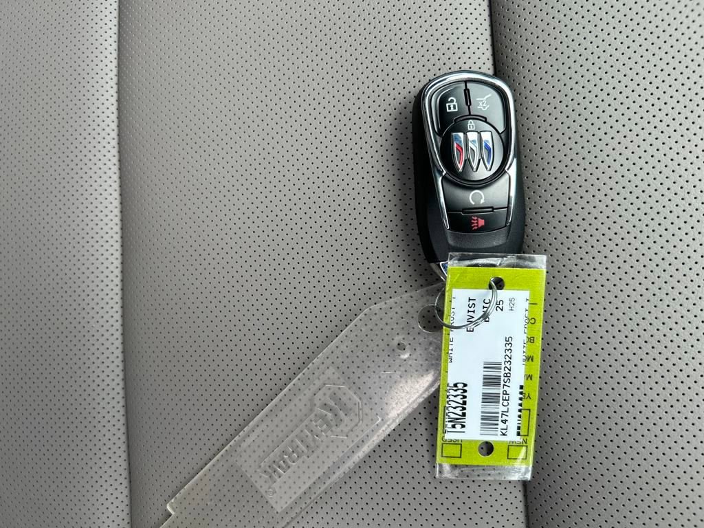 Used 2025 Buick Envista Avenir image 31