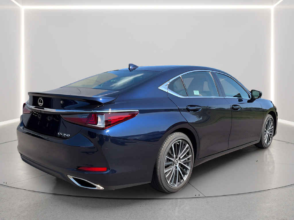 Used 2024 Lexus ES 350 w/ Premium Package FWD image 6