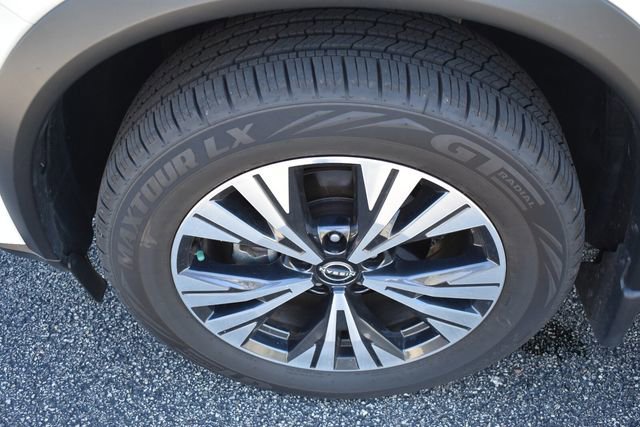 Used 2023 Nissan Rogue SV AWD/4WD image 14