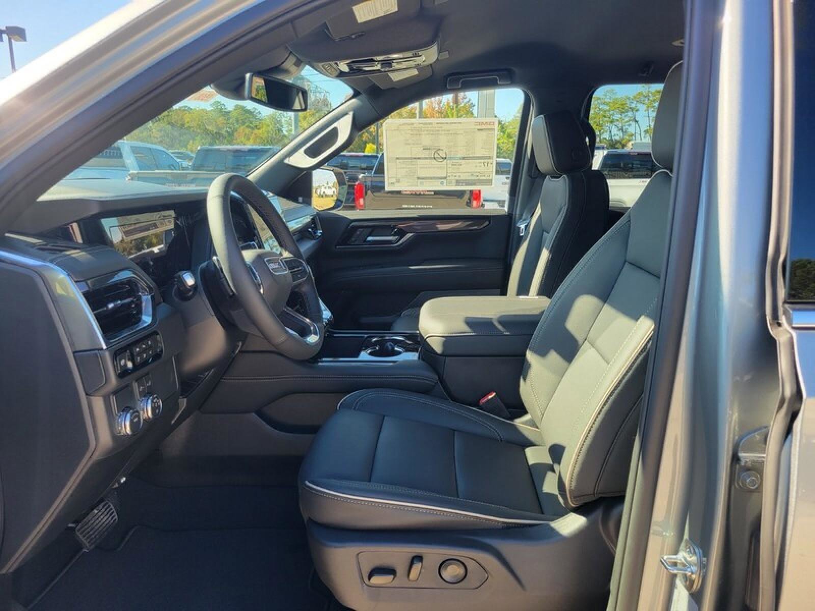 New 2026 GMC Yukon XL Elevation image 12