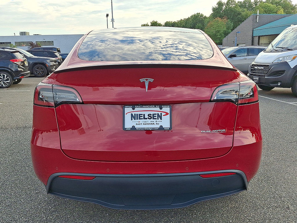 Used 2022 Tesla Model Y Performance AWD/4WD image 29