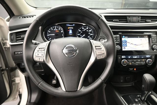 Used 2016 Nissan Rogue SL FWD image 32