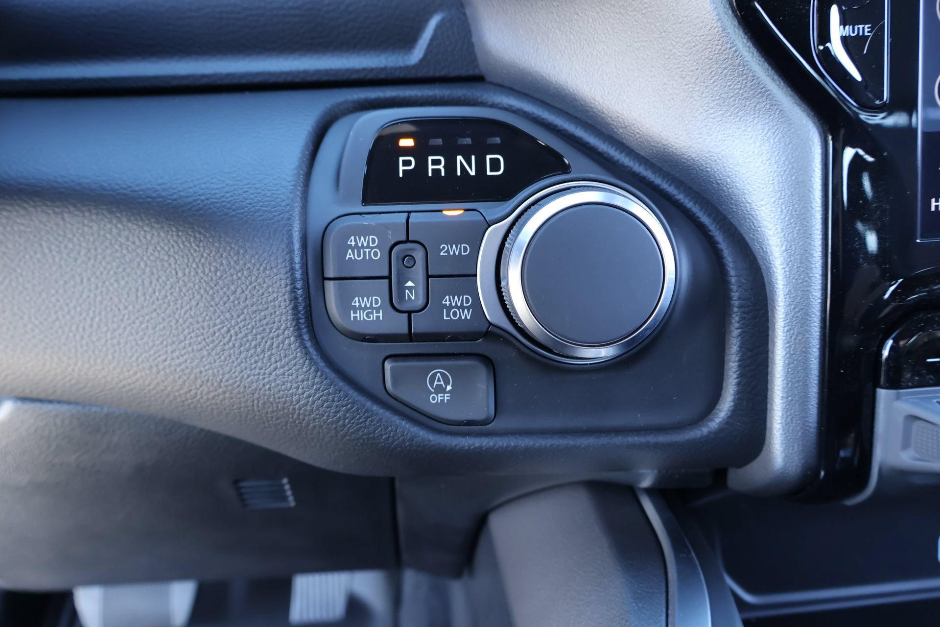 New 2026 RAM 1500 Big Horn AWD/4WD image 9