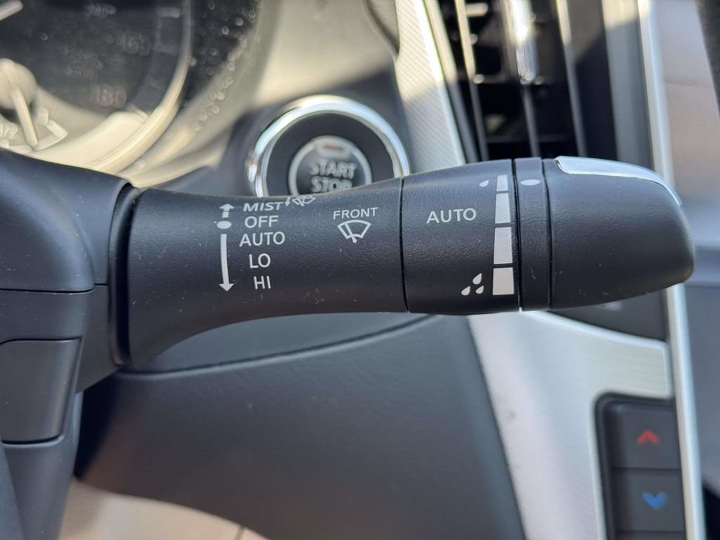 Used 2019 INFINITI Q50 Luxe w/ Essential Package (3.0T Luxe) AWD/4WD image 27