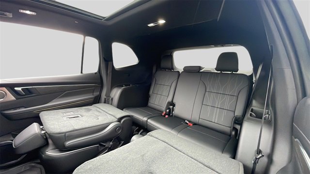 New 2026 Buick Enclave Avenir w/ Super Cruise Package image 17