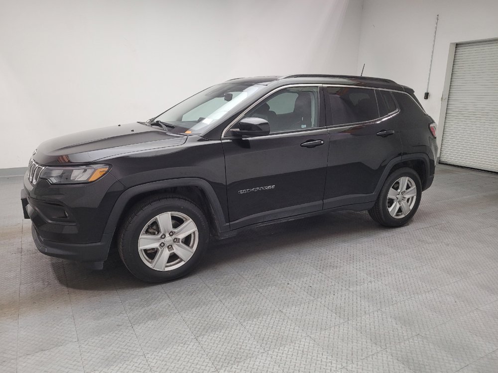 Used 2022 Jeep Compass Latitude FWD image 2