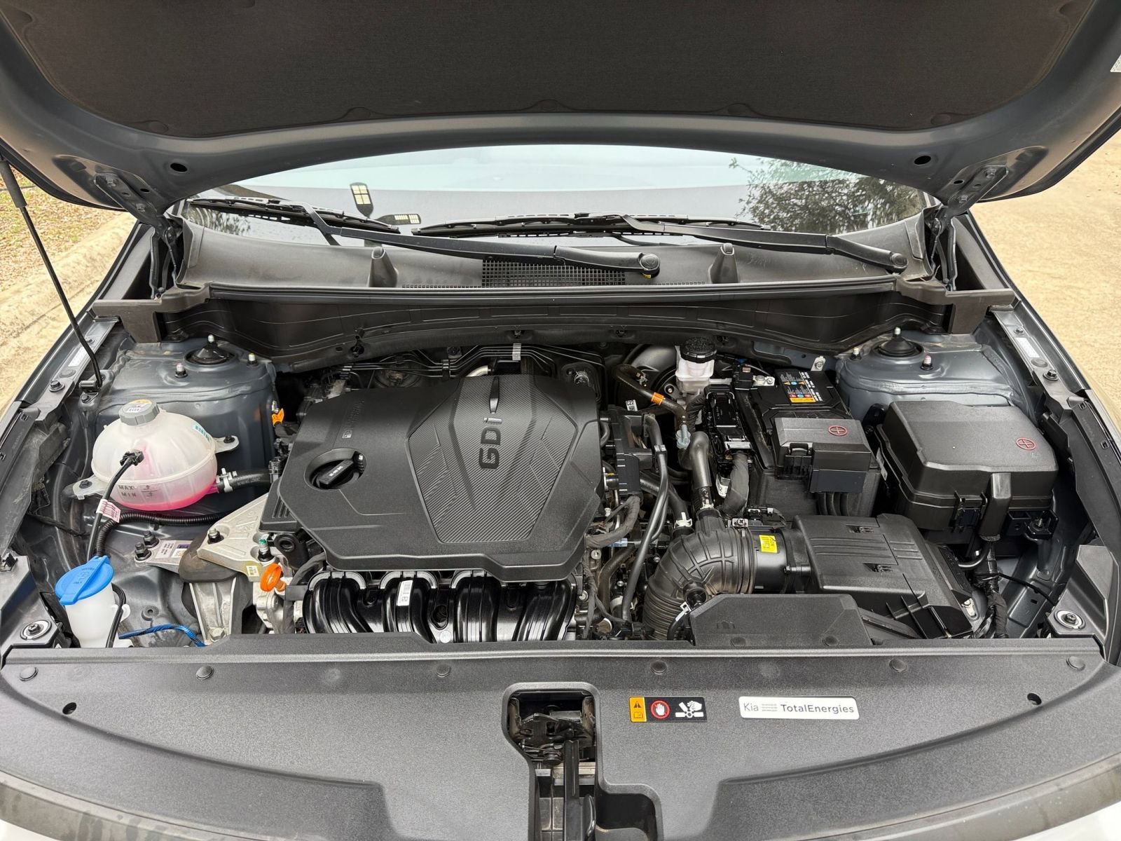 Used 2025 Kia Sportage LX image 32