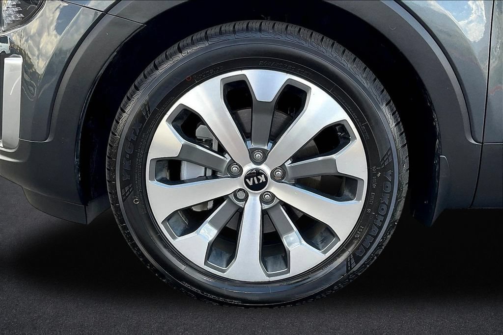 Used 2020 Kia Telluride S w/ S 8 Passenger Seating Package FWD image 35