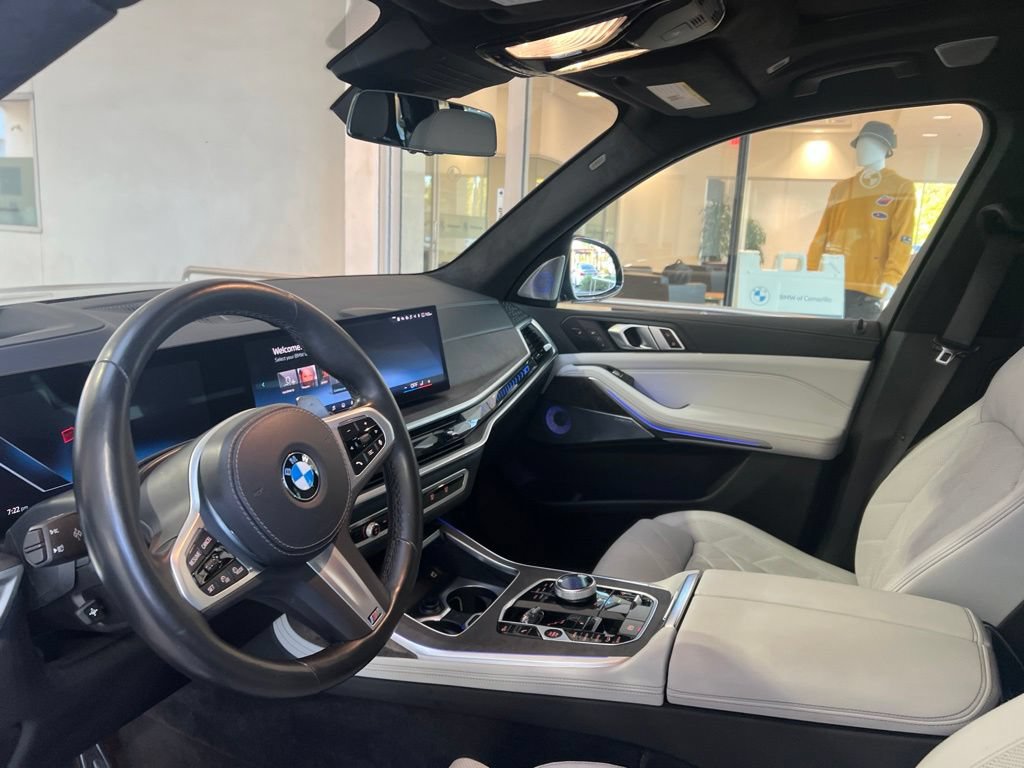 Certified 2025 BMW X7 xDrive40i w/ Executive Package AWD/4WD image 14
