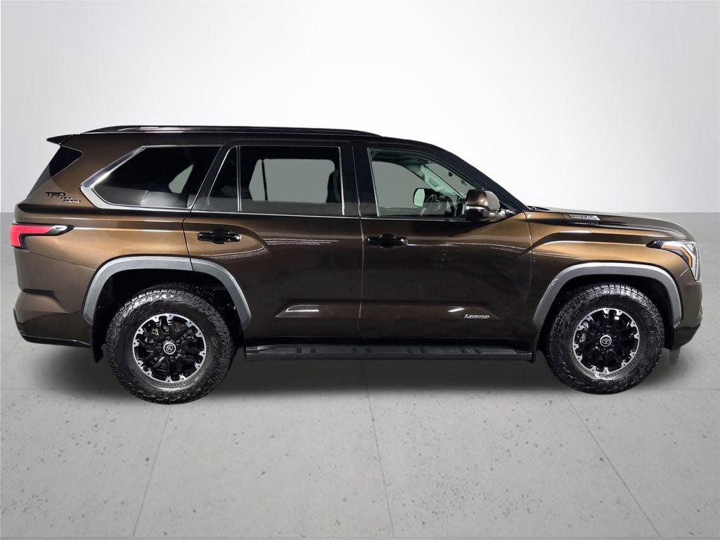 Used 2023 Toyota Sequoia Limited image 5