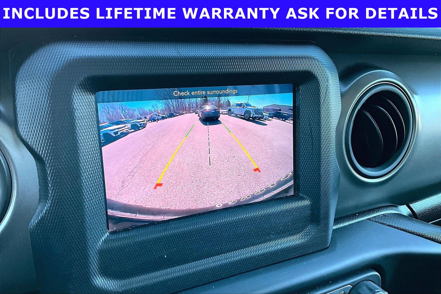 Used 2023 Jeep Wrangler Unlimited w/ Cold Weather Group AWD/4WD image 18