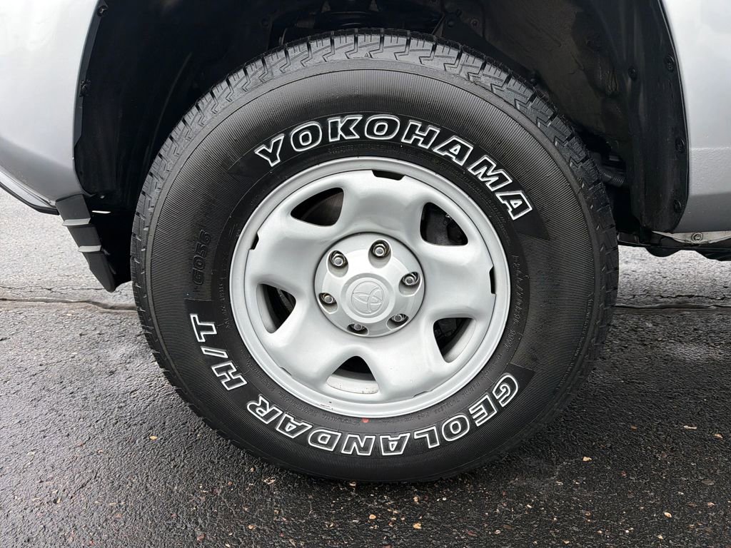 Used 2023 Toyota Tacoma SR AWD/4WD image 26