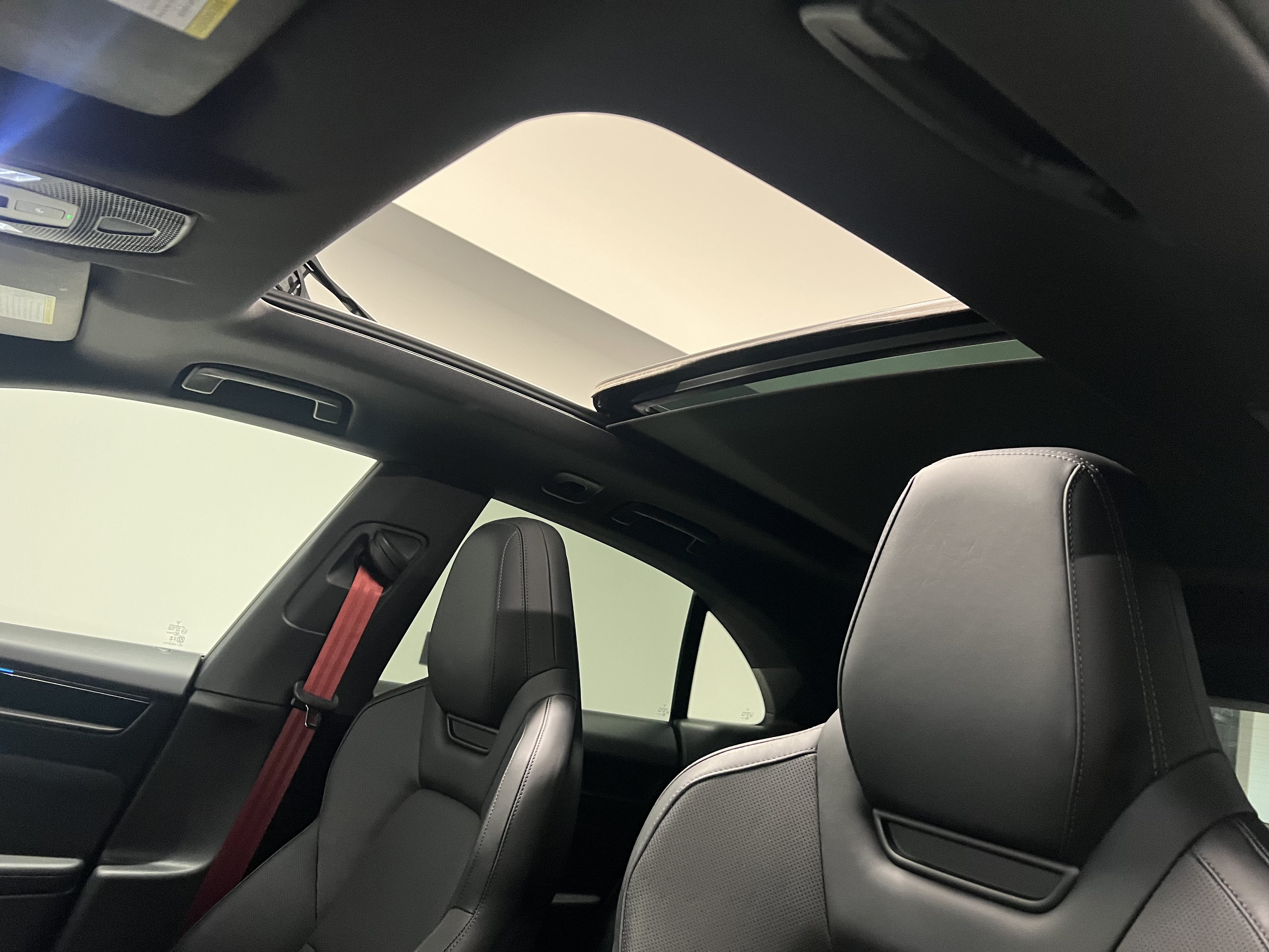 Used 2025 Porsche Macan Electric RWD image 30