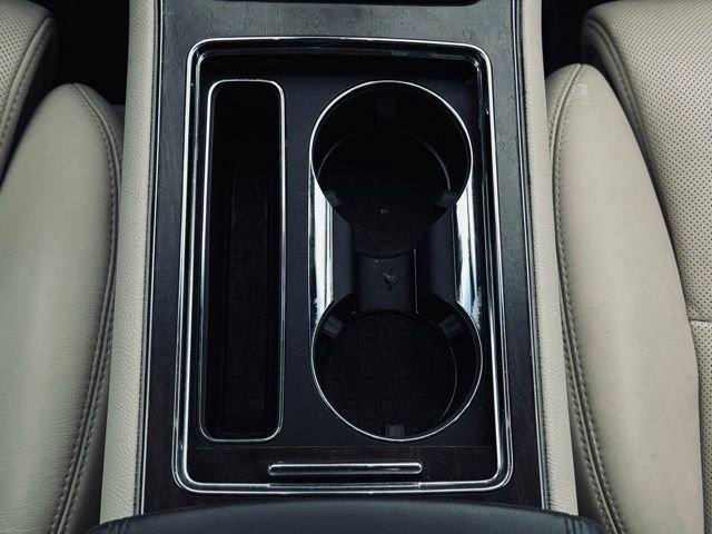 Used 2020 Lincoln Continental Reserve w/ Luxury Package image 34