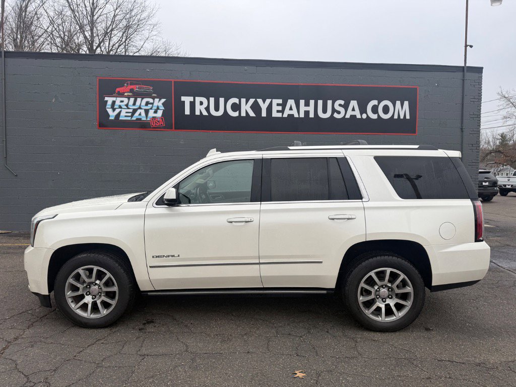 Used 2015 GMC Yukon Denali w/ Premium Package image 2