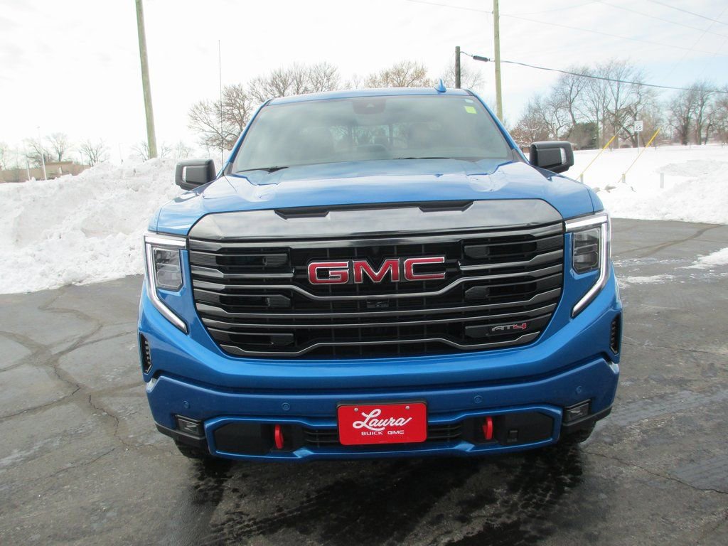 Used 2024 GMC Sierra 1500 AT4 w/ Technology Package image 12