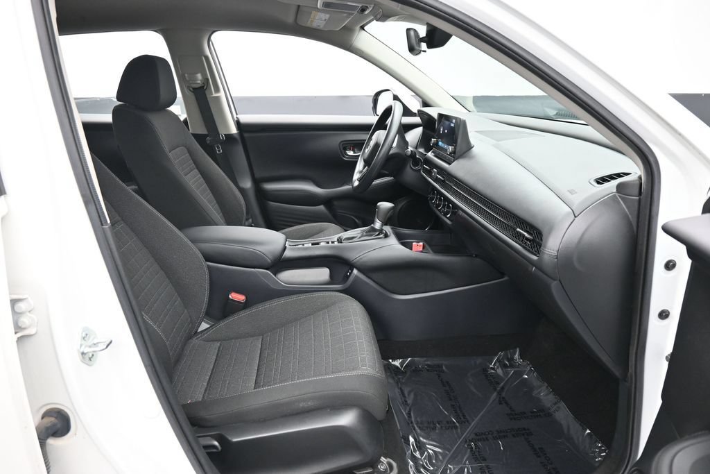 Certified 2024 Honda HR-V LX image 34