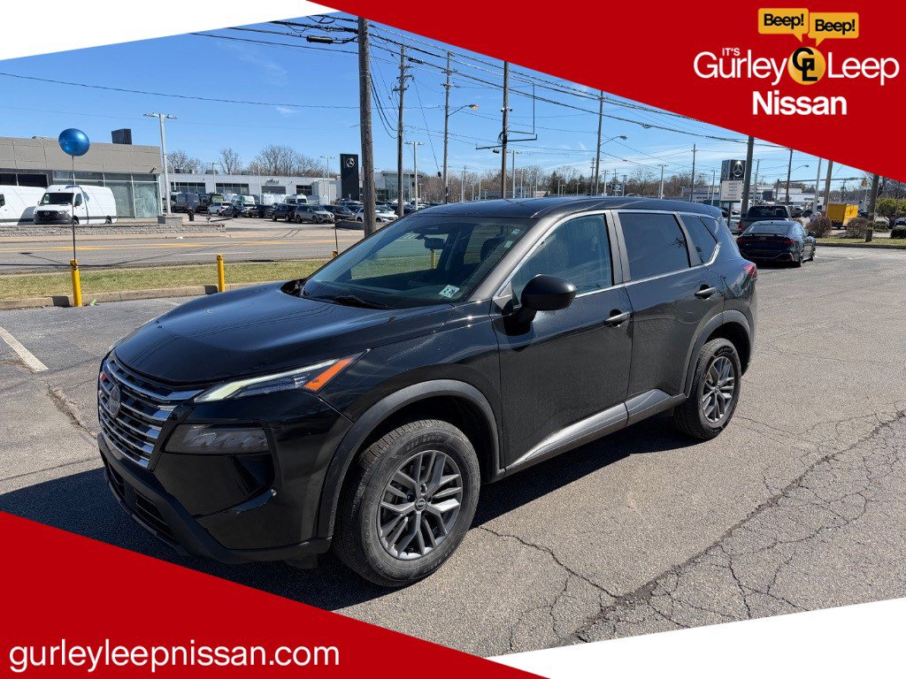 Used 2024 Nissan Rogue S image 1