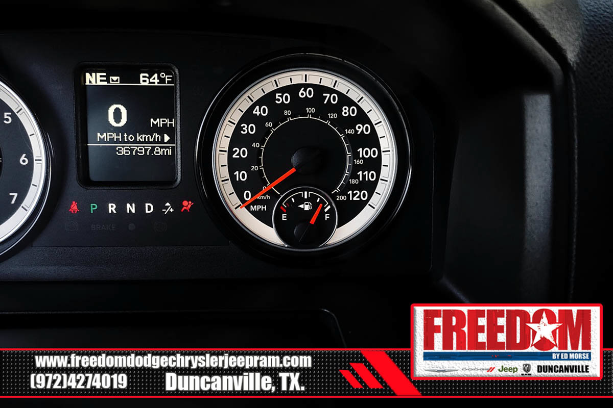Used 2024 RAM 1500 Classic SLT AWD/4WD image 31