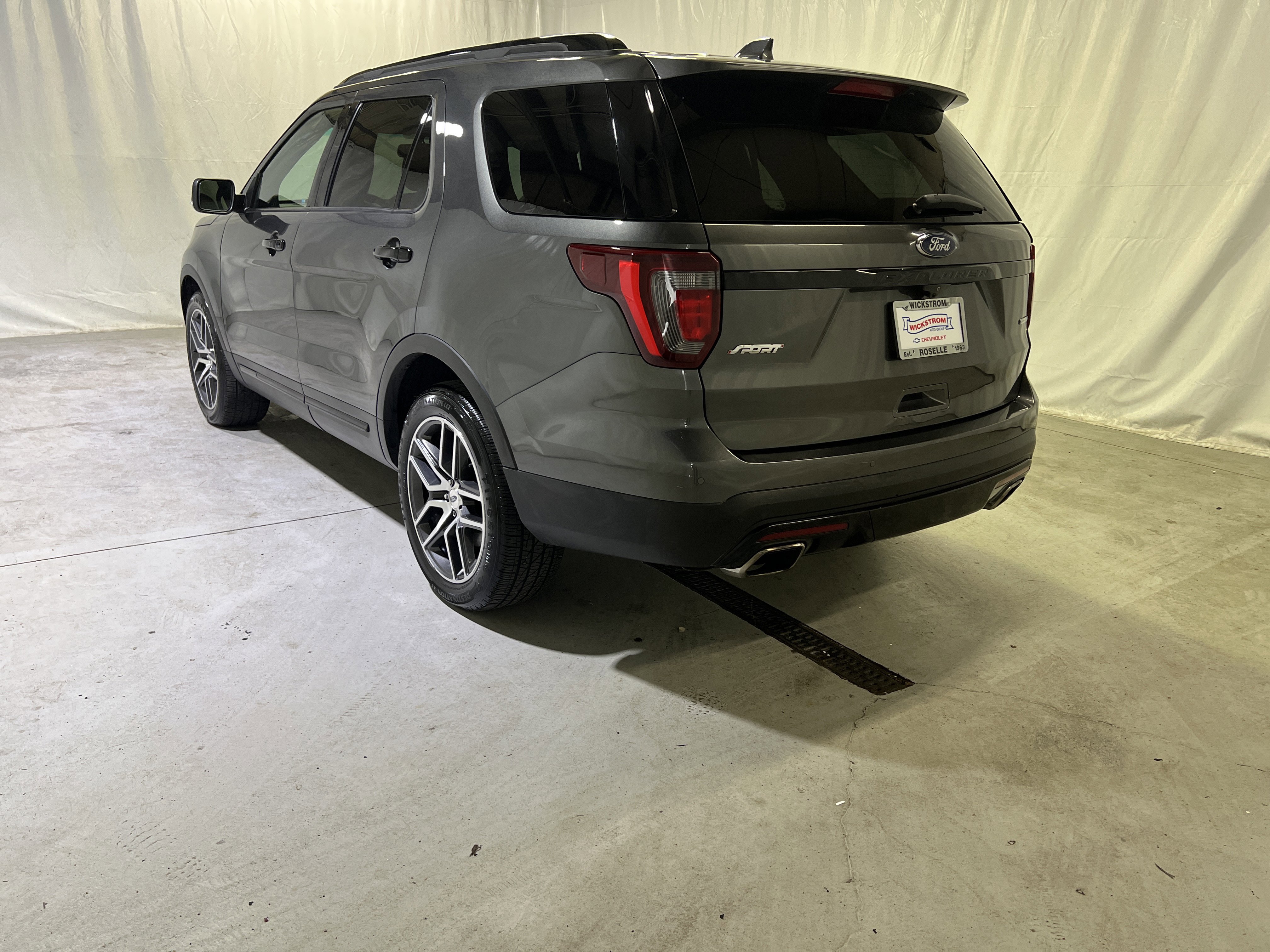 Used 2017 Ford Explorer Sport image 8