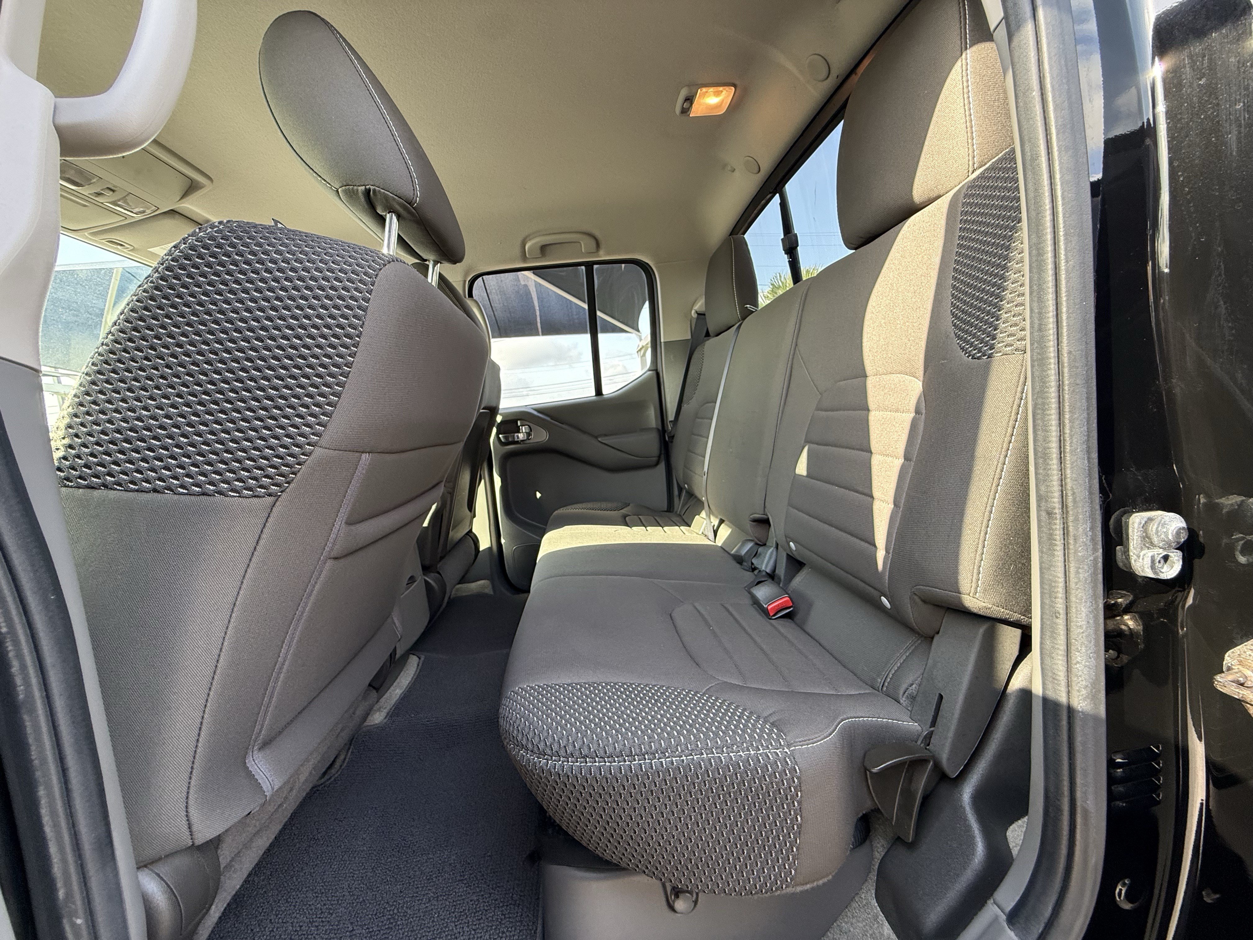 Used 2014 Nissan Frontier Desert Runner RWD image 14