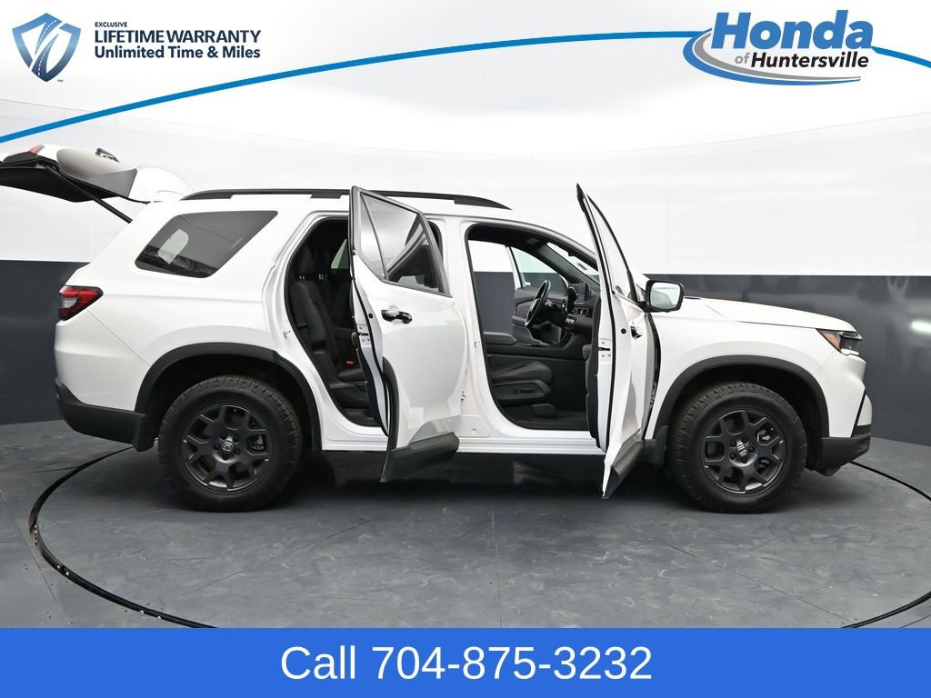 Used 2024 Honda Pilot TrailSport image 52