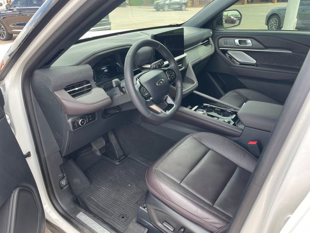 Used 2025 Ford Explorer Platinum w/ Ultimate Package image 8