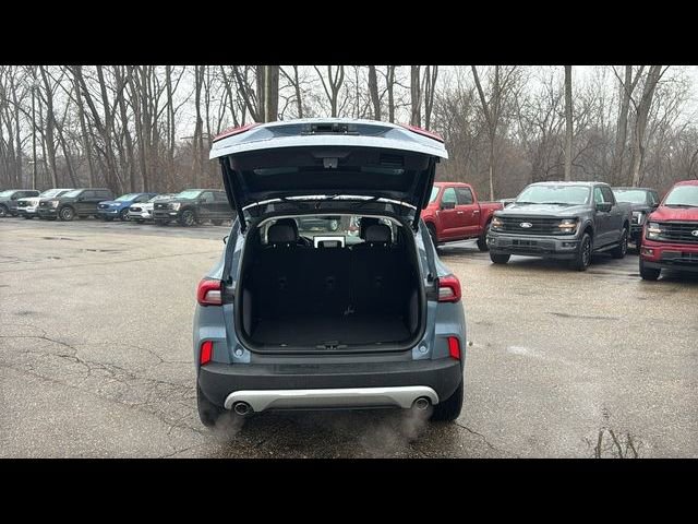 Certified 2023 Ford Escape Platinum AWD/4WD image 28